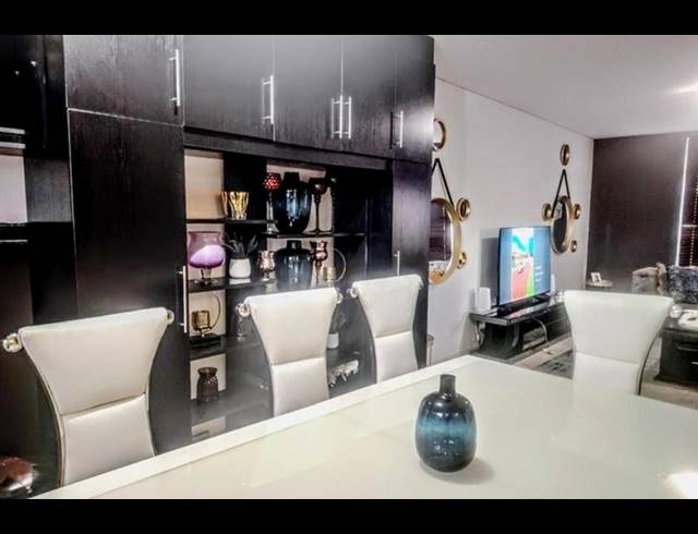 3 BEDROOM APARTMENT FOR SALE IN BEDFORD GARDENS